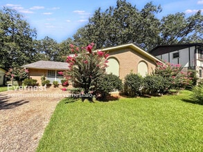 Building Photo - 9105 Peach Tree Ln
