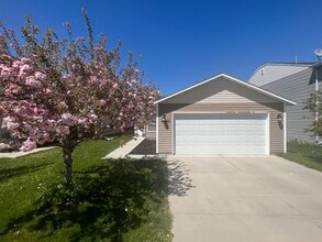 Building Photo - 9690 W Portola Dr