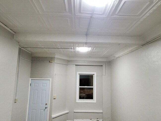 Foto del edificio - 552 Larimer Ave