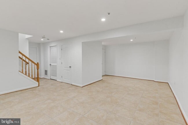 Foto del edificio - 6033 Grenfell Loop