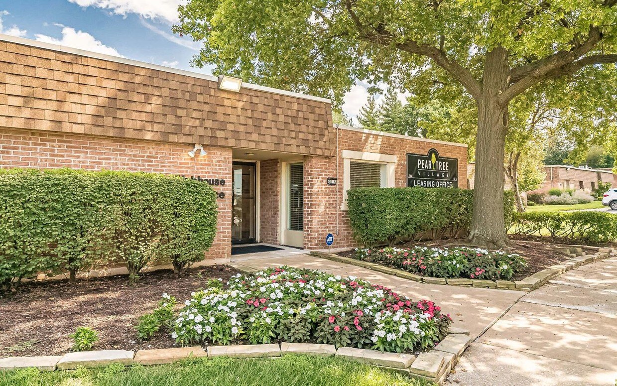 Pear Tree Apartments St. Ann, MO