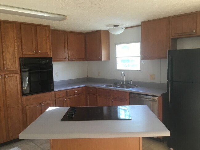 Building Photo - Country Living close to Fort Gordon