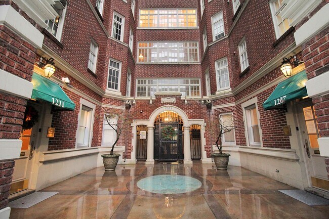 Foto del edificio - 1209 SW 6th Ave