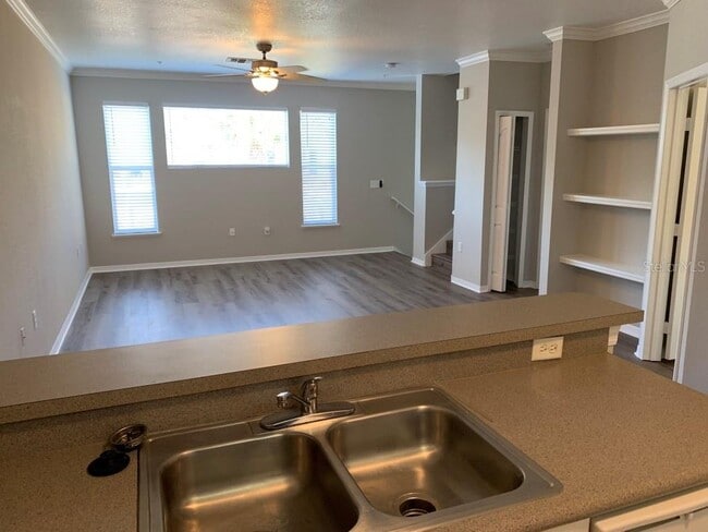 Building Photo - 2443 Legacy Lake Dr