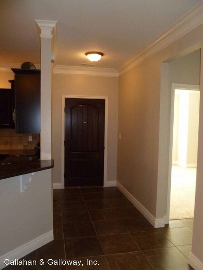 Building Photo - 4 br, 2 bath House - 1004 Louisville Drive