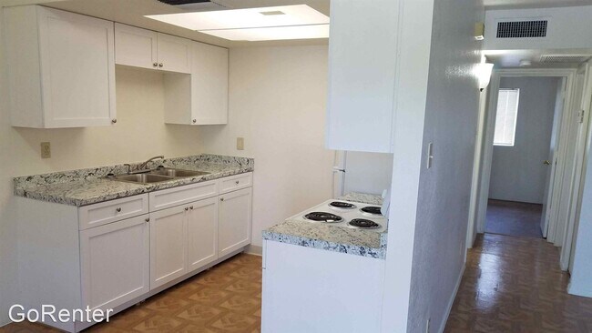 Building Photo - 2 br, 1 bath House - 513 N 40th Ave #8