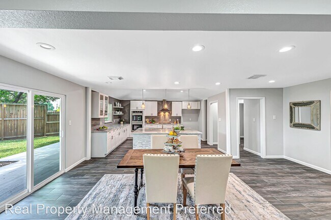 Building Photo - 5 br, 4 bath House - 14111 Heatherfield Dr