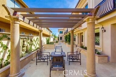 Foto del edificio - 730 S Marengo Ave