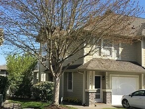 Building Photo - 2036 Newport Way NW