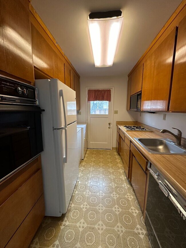 Building Photo - 2 bedroom Home in Santa Clara