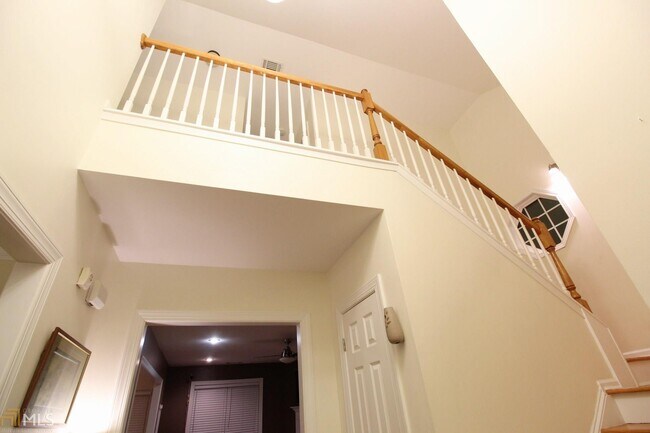 Foto del edificio - 4093 Pond Edge Rd SW