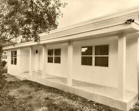 Building Photo - 400 NE 161st St