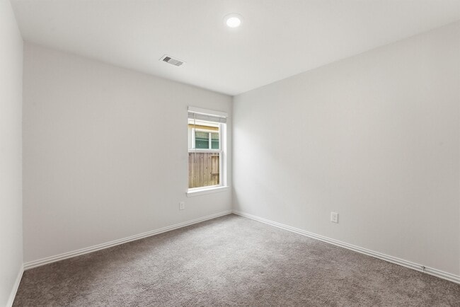 Building Photo - 28106 Aspen Horizon Dr