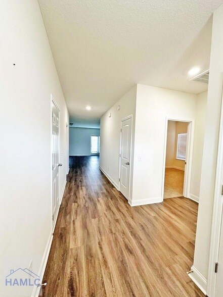 Foto del edificio - 158 Stout Ln