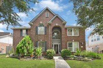 Building Photo - 13911 Blue Vista Dr