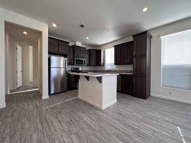 Foto del edificio - 2206 S Ellsworth Rd