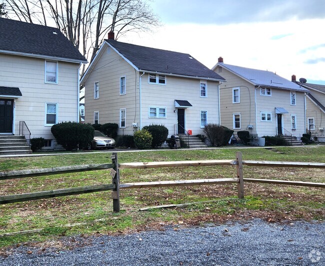 Building Photo - Blue Manor Apartments