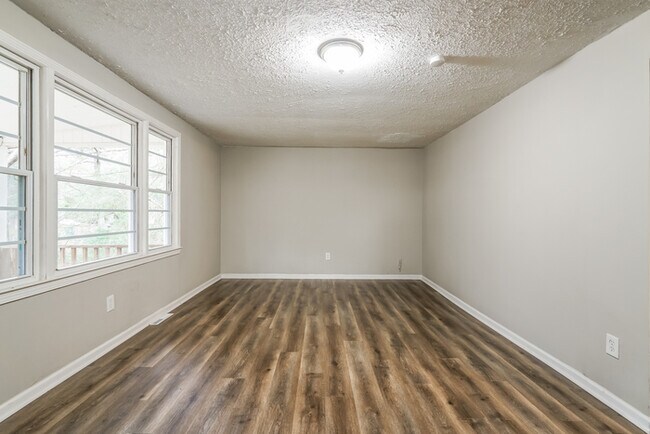 Foto del edificio - 105 Weathington Rd SW