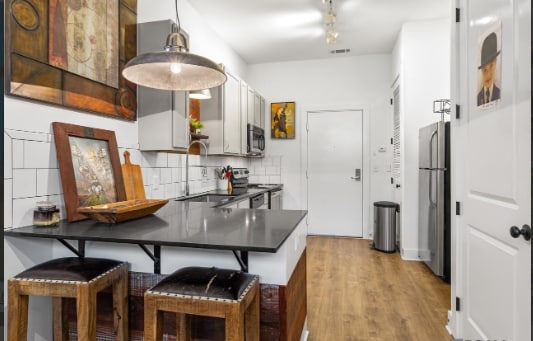 Building Photo - 255 E Boyd Dr