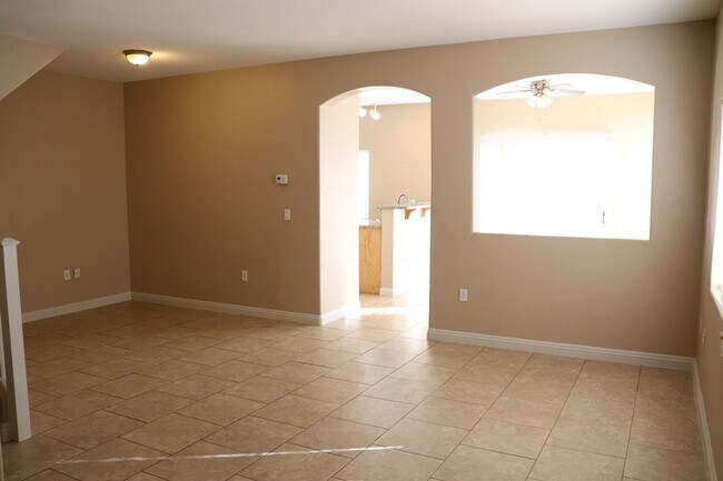 Building Photo - BEAUTIFUL 3 BEDROOM CONDO IS LOCATED IN AM...