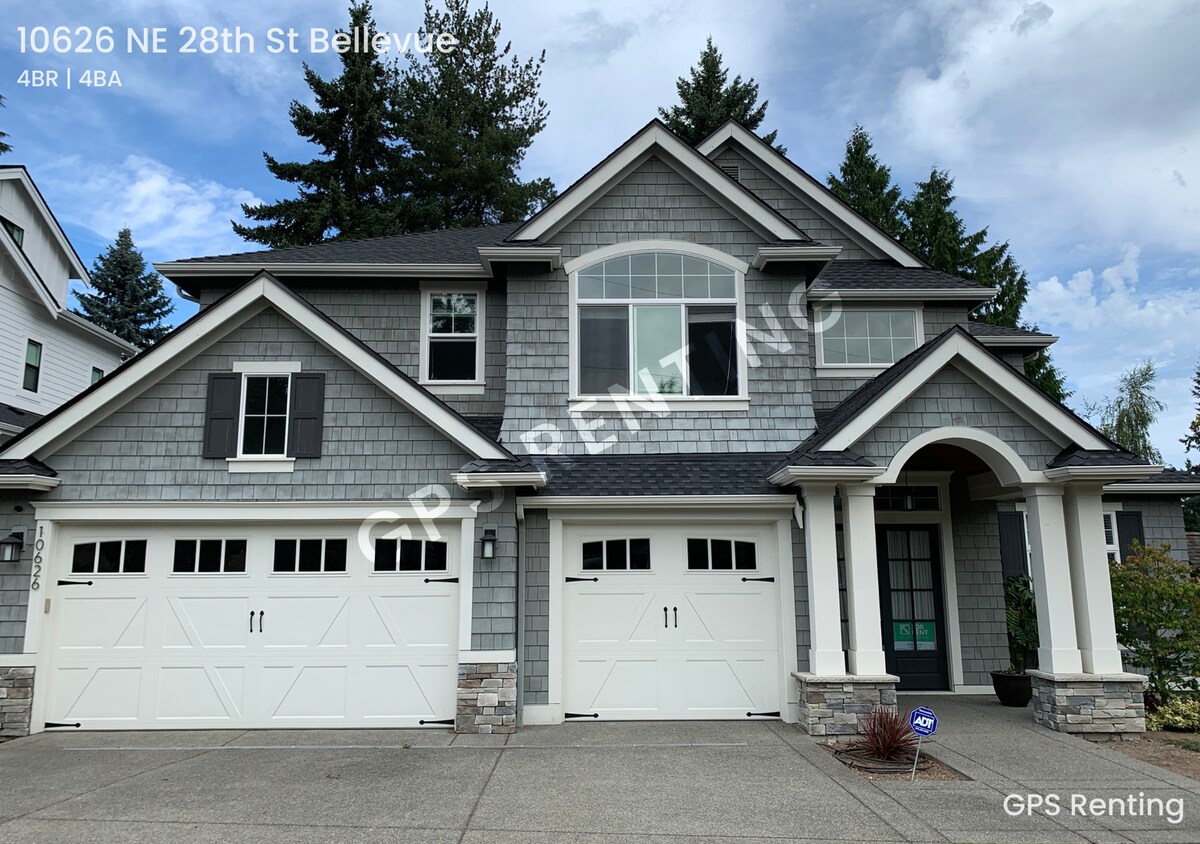 Primary Photo - Stunning 5 Bedroom In Bellevue Available Now!