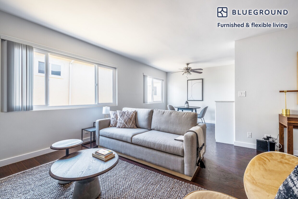 Foto principal - 330 N Crescent Dr