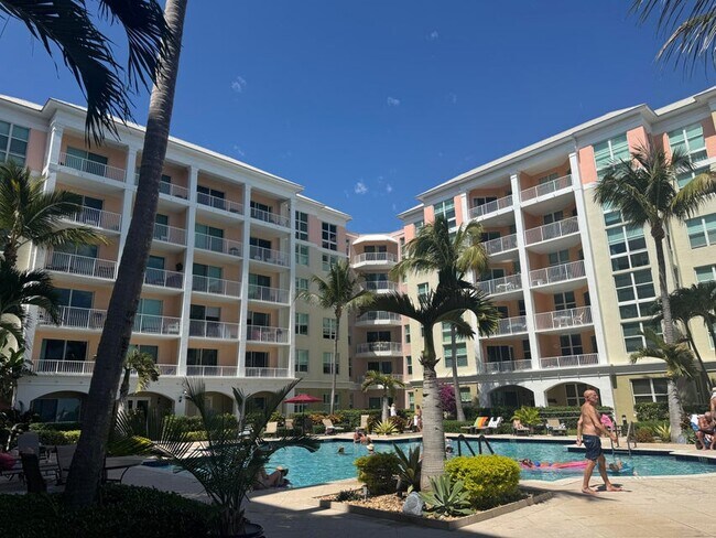 Foto del edificio - 356 Moorings Dr