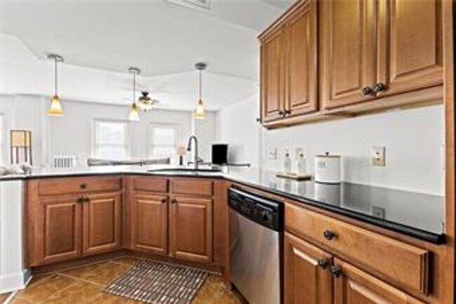 Foto del edificio - {4555 #205} Ponce De Leon Condo Available ...