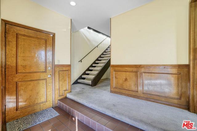 Building Photo - 364 Pershing Dr