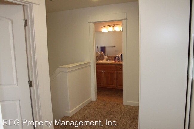 Building Photo - 4 br, 3 bath House - 229 N Chorro Street