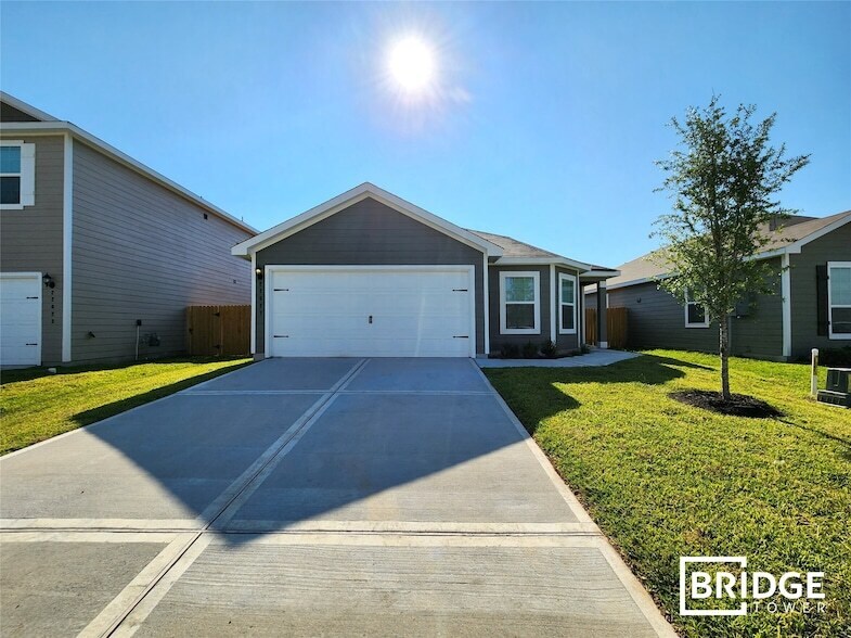 Foto principal - 22027 Ellison Dr