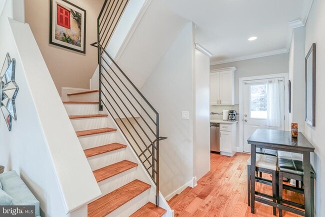 Foto del edificio - 2729 W Harper St