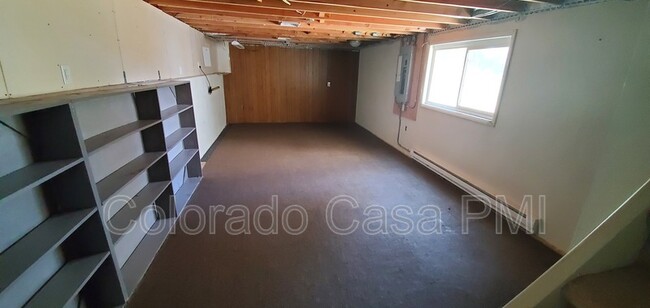 Building Photo - 2728 Lark Dr