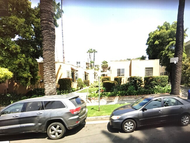Fachada - 4603 Ambrose Ave