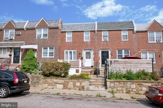 Building Photo - 6322 Mershon St