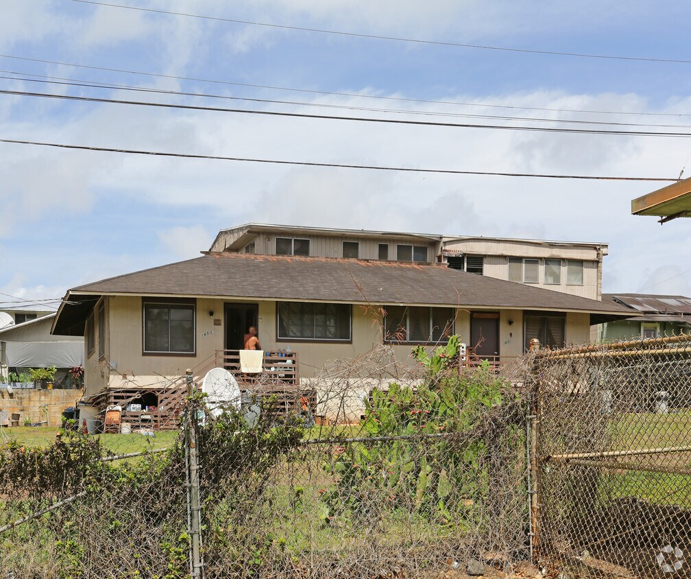 Building Photo - 165 Ohai St