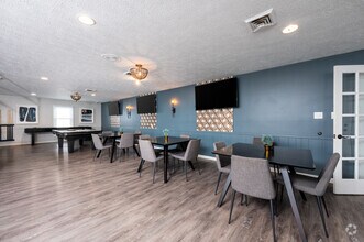Interior Photo - Lake Castleton Apartments