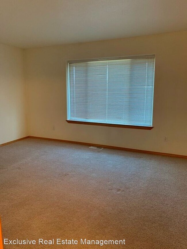 Foto del edificio - 4 br, 3.5 bath House - 5029 Falcon Drive