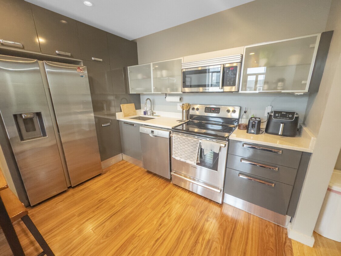 Foto principal - 691 Massachusetts Ave