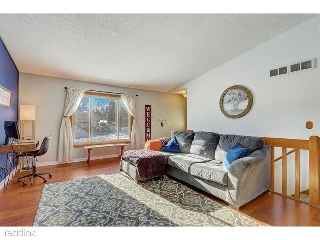 Building Photo - 3 br, 2 bath House - 6463 173rd St W