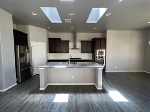 Building Photo - 3673 Lunetta Ct
