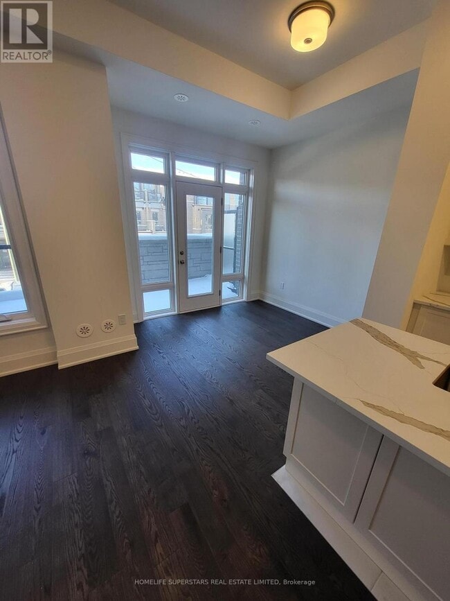 Photo du bâtiment - 3321 Taha Gdns