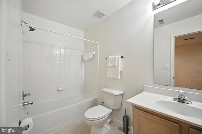Building Photo - 6949 Banchory Ct