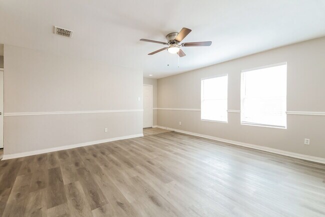 Foto del edificio - 725 Orchid Blvd