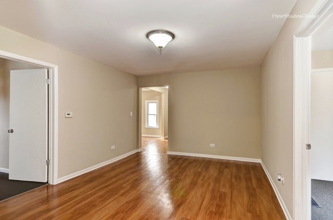 Living Room - 524 Spring St