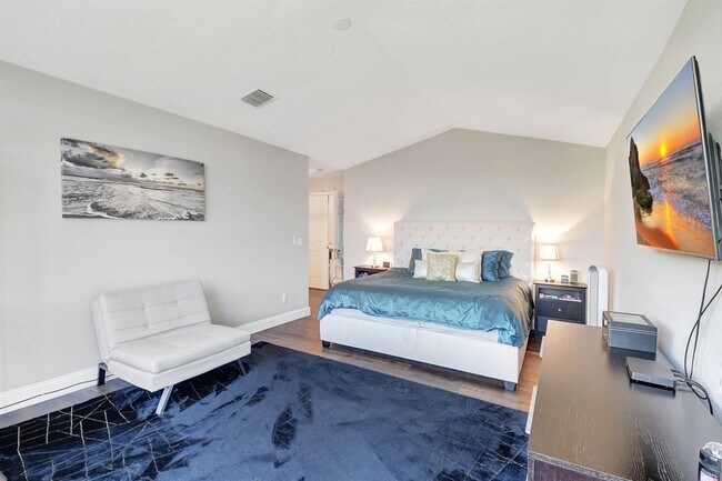 Building Photo - 4806 N Classical Blvd