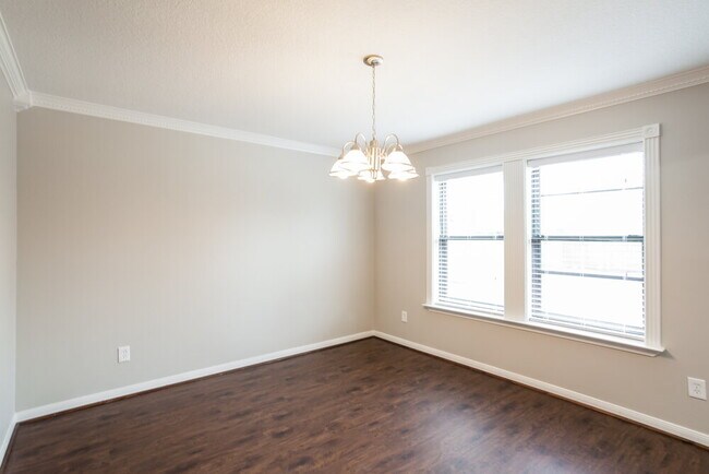 Foto del edificio - 501 Hunters Ln
