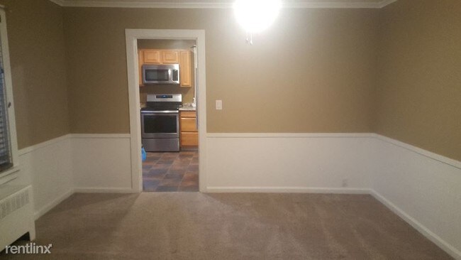 Building Photo - 3 br, 1 bath Apartment - 48 S 5th Avenue