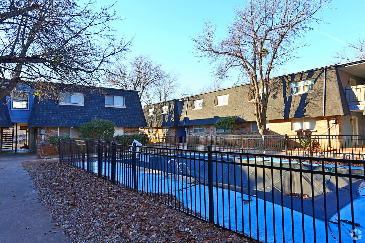 Piscina - Mirador Apartments