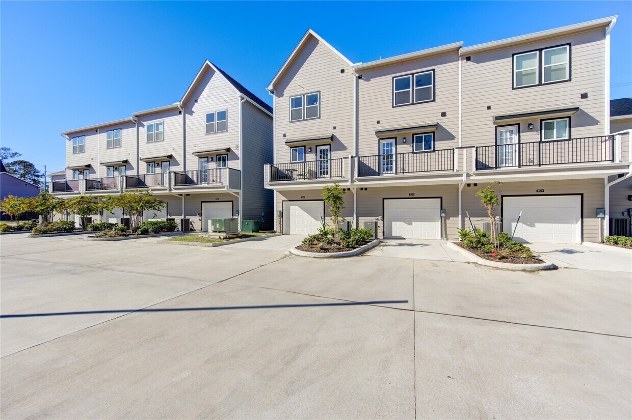 Foto principal - 5262 Ella Blvd